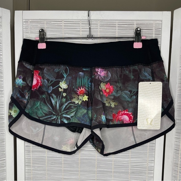 Lululemon Speed Up Short Curious Jungle Print Multi / Black Size 6 New with Tags - Picture 1 of 9